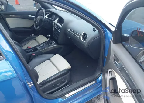 2010 Audi S4 3.0 Premium Plus z USA, uszkodzony, nr VIN WAUDGAFL2AA022546